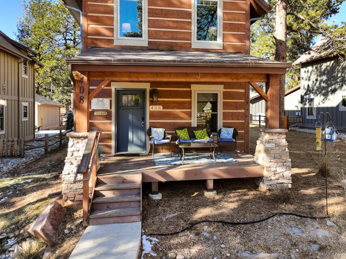 Black Bear Cabin With Hot Tub 우드랜드 파크 외부 사진
